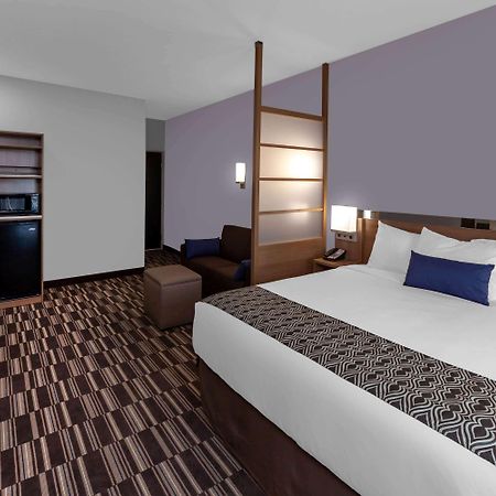 Microtel Inn & Suites By Wyndham College Station Exterior foto