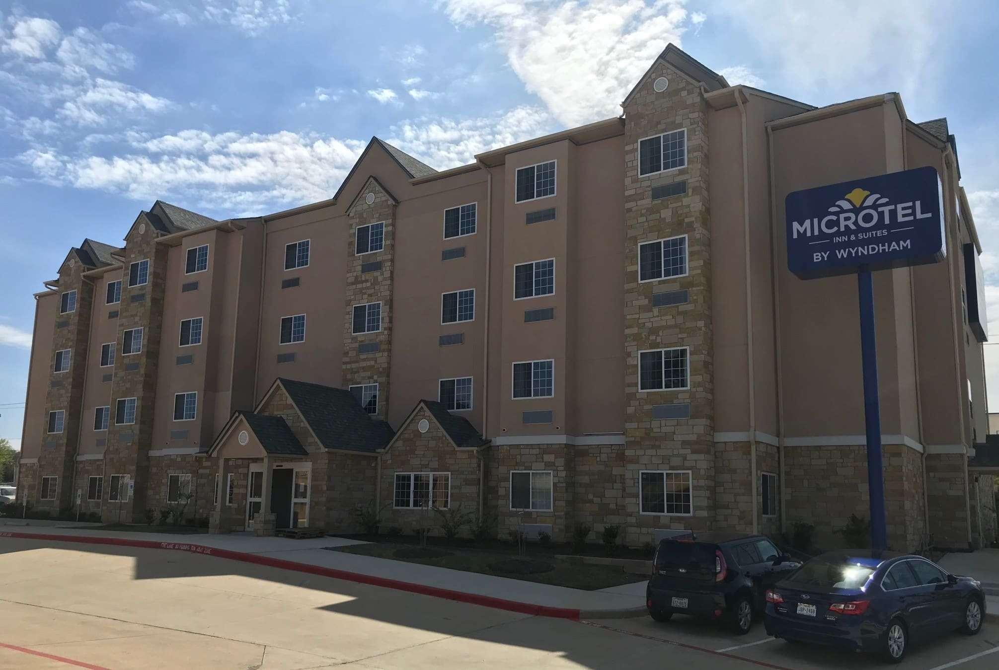 Microtel Inn & Suites By Wyndham College Station Exterior foto