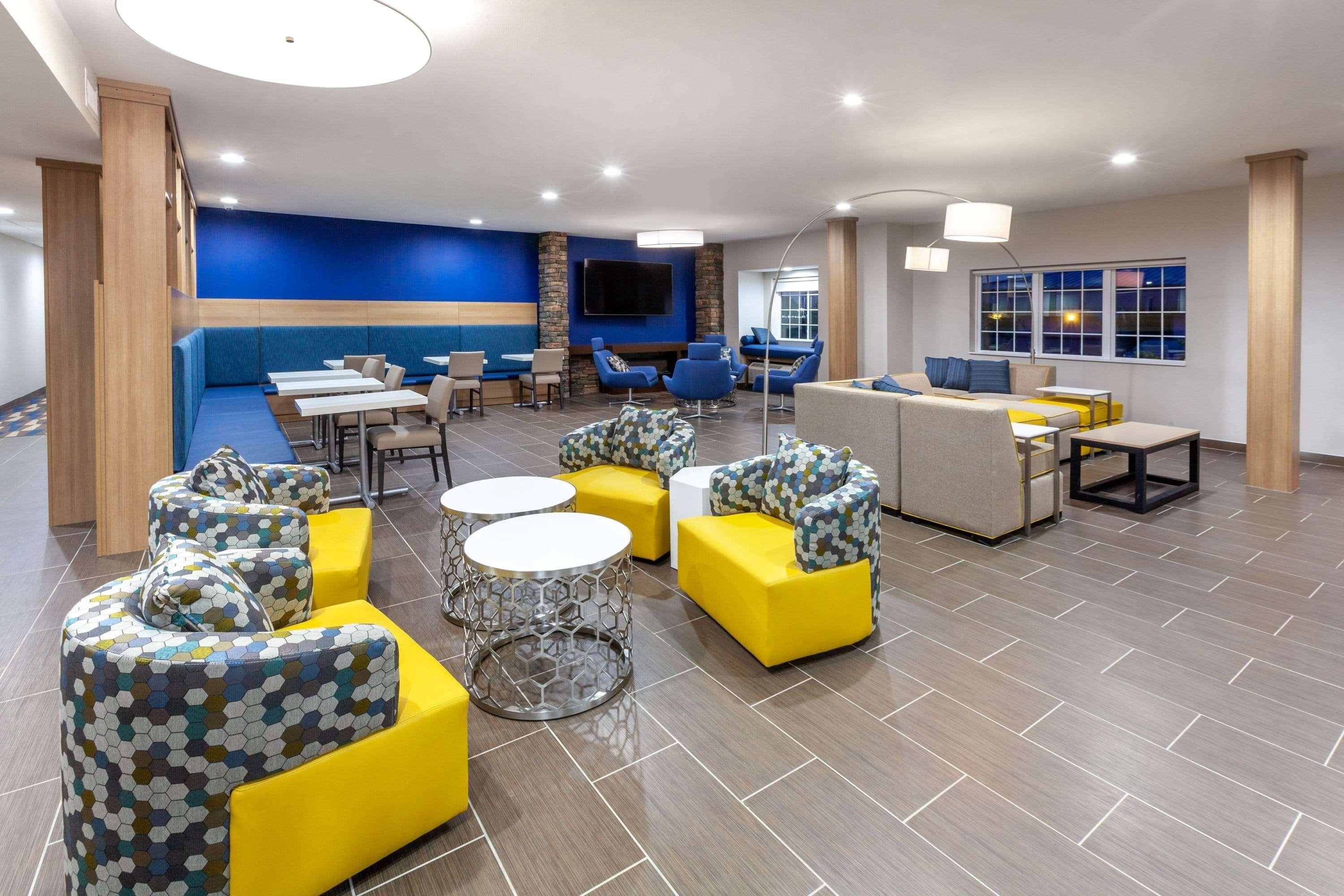 Microtel Inn & Suites By Wyndham College Station Exterior foto
